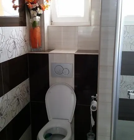 Privat Agnesa Konukevi